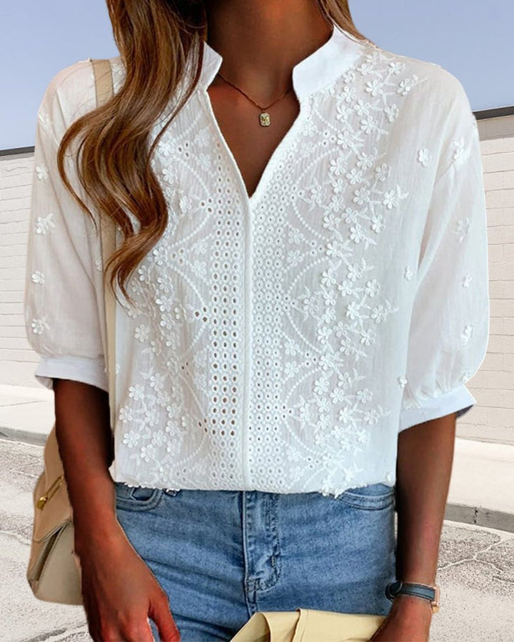 Dames Zomerse Blouse – Elegante Broderie Blouse met Borduursels en V-hals