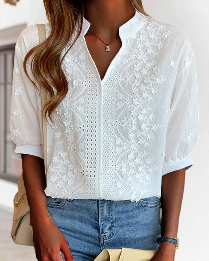 Dames Zomerse Blouse – Elegante Broderie Blouse met Borduursels en V-hals