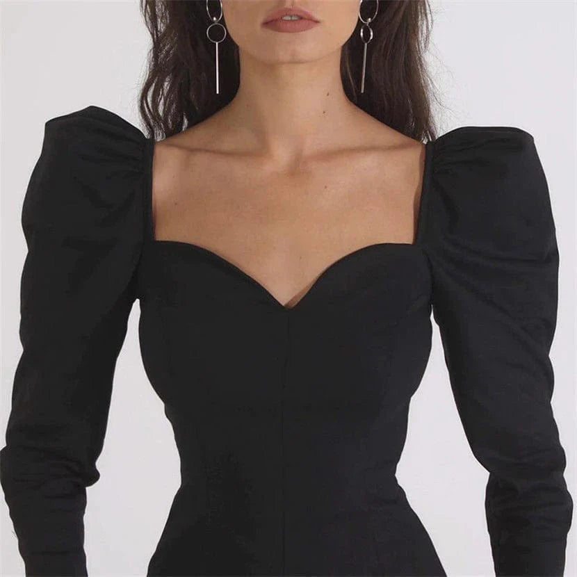 Dames body met lange mouwen – Sweetheart hals, pofmouwen, aansluitend en stijlvol