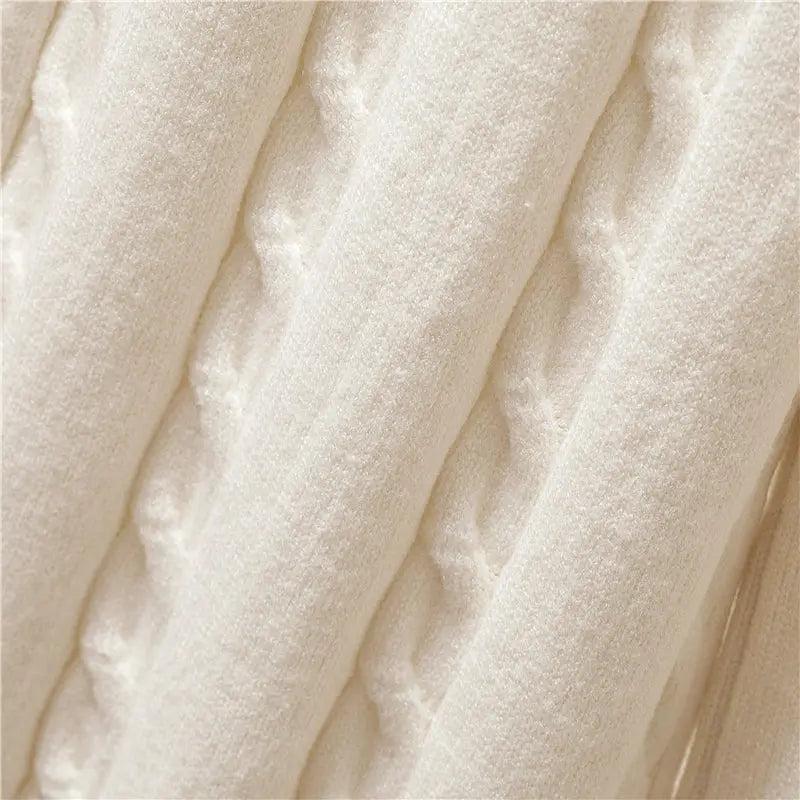 Jildou | Gebreide winterset met aansluitende coltrui en wijde pijpen