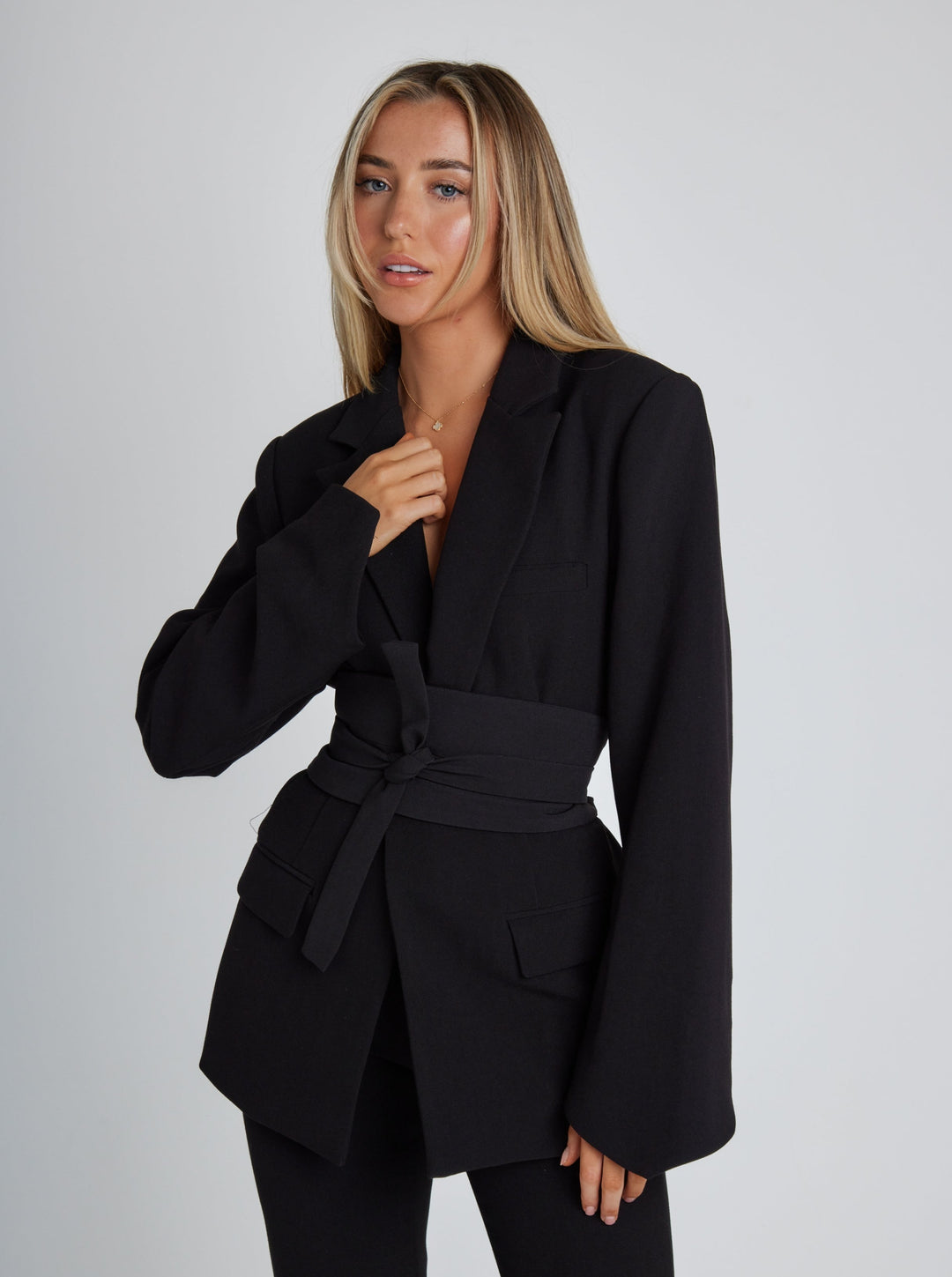 Diana - Tijdloze en essentiële blazer voor een chique en professionele look