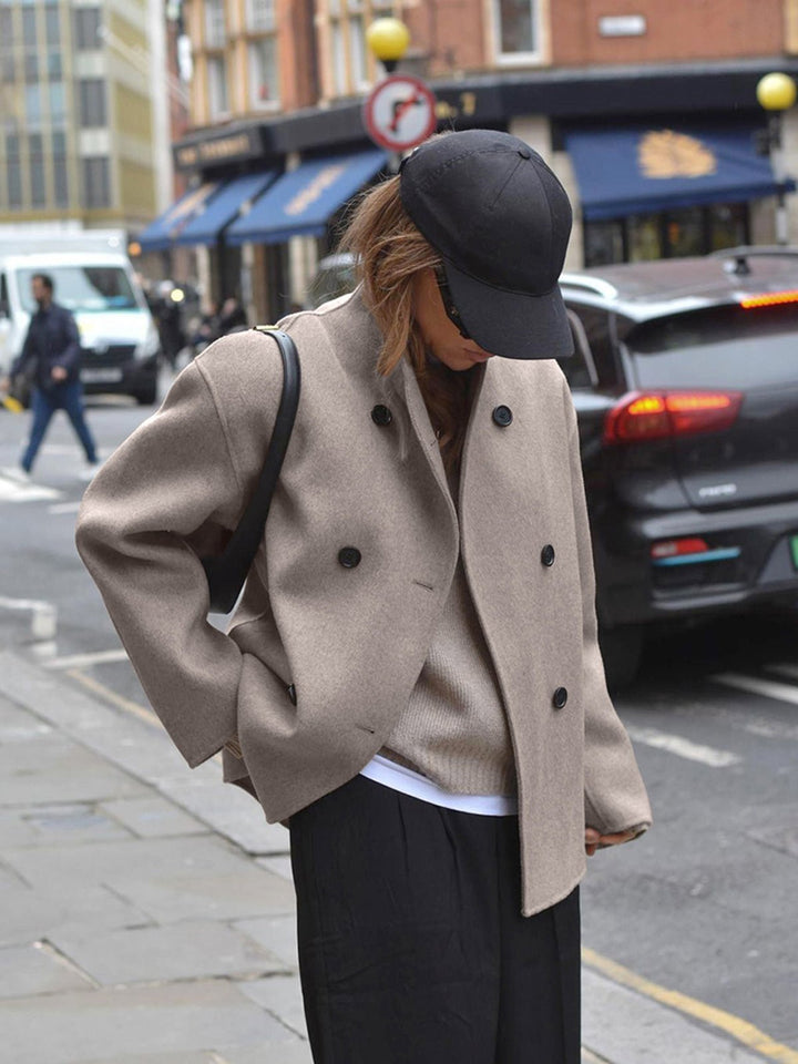 Oversized Dames Mantel – Korte Winterjas met Dubbele Rij Knopen, Trendy en Stijlvol