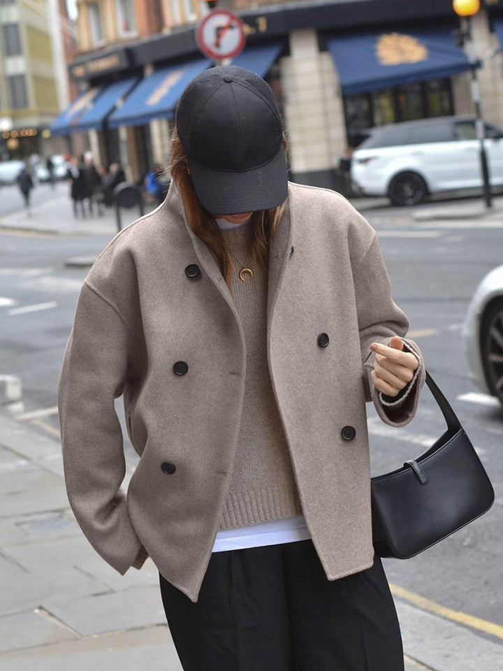 Oversized Dames Mantel – Korte Winterjas met Dubbele Rij Knopen, Trendy en Stijlvol