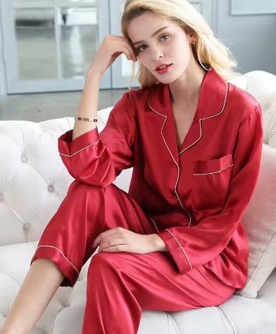 Tess | Zijden pyjamaset met elegante pasvorm